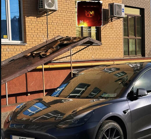 Серый Тесла Модель 3, объемом двигателя 0 л и пробегом 35 тыс. км за 22000 $, фото 2 на Automoto.ua