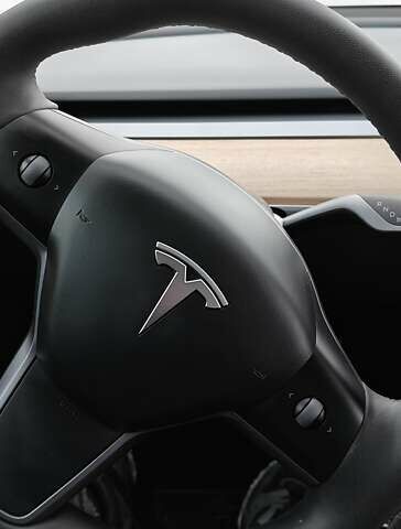 Сірий Тесла Модель 3, об'ємом двигуна 0 л та пробігом 9 тис. км за 24000 $, фото 41 на Automoto.ua