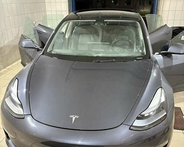 Сірий Тесла Модель 3, об'ємом двигуна 0 л та пробігом 22 тис. км за 23000 $, фото 6 на Automoto.ua
