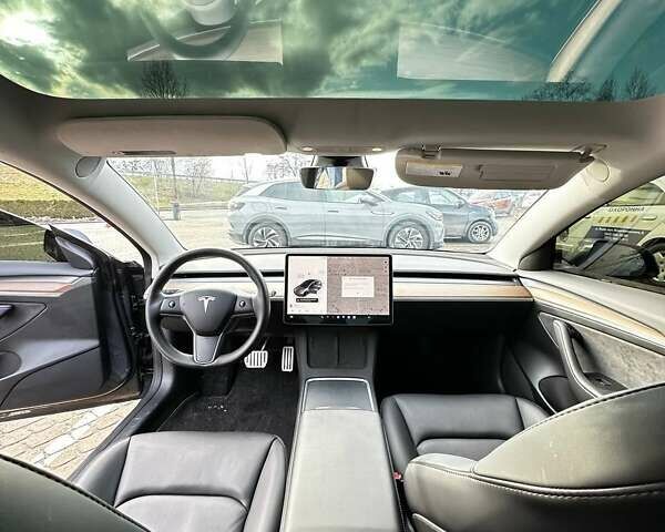 Серый Тесла Модель 3, объемом двигателя 0 л и пробегом 39 тыс. км за 23500 $, фото 10 на Automoto.ua