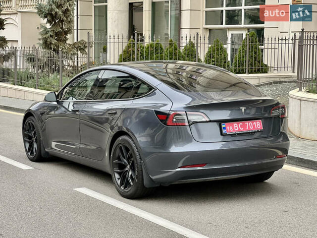 Серый Тесла Модель 3, объемом двигателя 0 л и пробегом 130 тыс. км за 21500 $, фото 7 на Automoto.ua