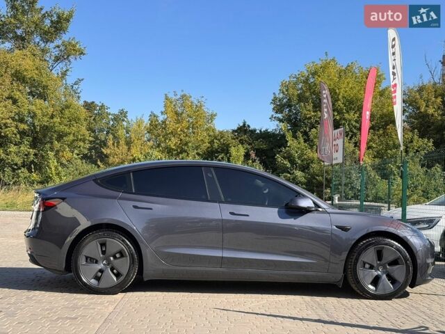 Серый Тесла Модель 3, объемом двигателя 0 л и пробегом 190 тыс. км за 20555 $, фото 21 на Automoto.ua