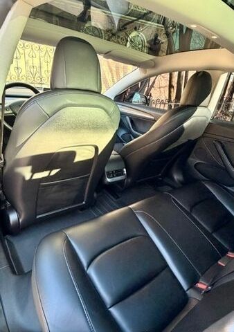 Серый Тесла Модель 3, объемом двигателя 0 л и пробегом 53 тыс. км за 20500 $, фото 12 на Automoto.ua