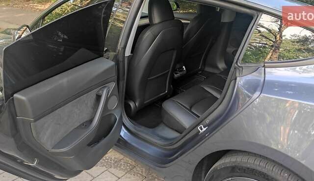 Сірий Тесла Модель 3, об'ємом двигуна 0 л та пробігом 18 тис. км за 26000 $, фото 13 на Automoto.ua