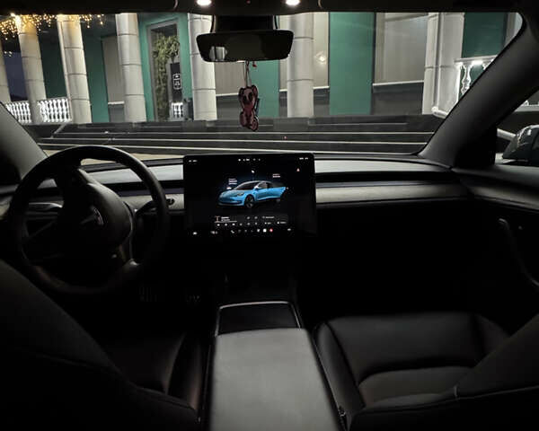 Серый Тесла Модель 3, объемом двигателя 0 л и пробегом 40 тыс. км за 22000 $, фото 7 на Automoto.ua