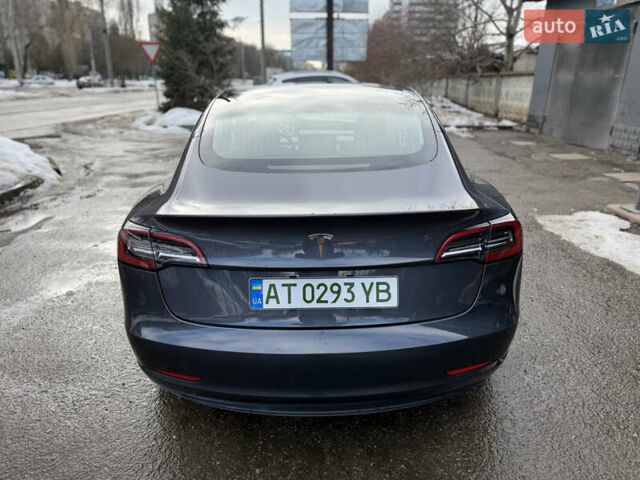 Серый Тесла Модель 3, объемом двигателя 0 л и пробегом 44 тыс. км за 21900 $, фото 10 на Automoto.ua