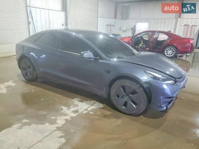 Серый Тесла Модель 3, объемом двигателя 0 л и пробегом 67 тыс. км за 12700 $, фото 3 на Automoto.ua