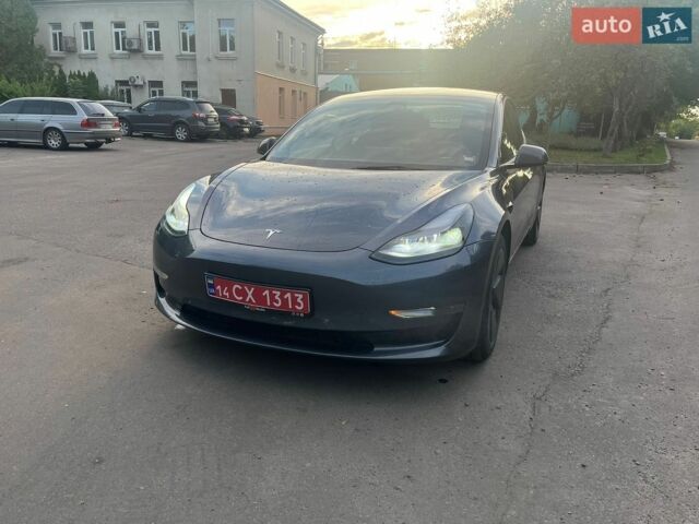 Серый Тесла Модель 3, объемом двигателя 0 л и пробегом 78 тыс. км за 22800 $, фото 1 на Automoto.ua