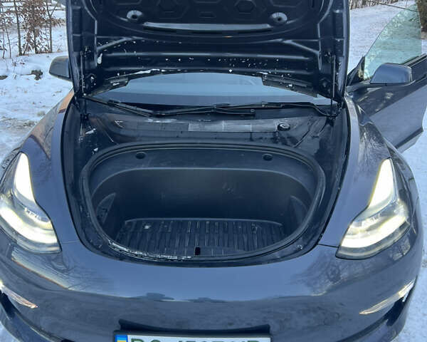Сірий Тесла Модель 3, об'ємом двигуна 0 л та пробігом 57 тис. км за 22500 $, фото 26 на Automoto.ua