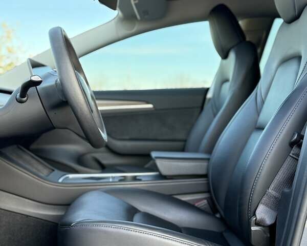 Сірий Тесла Модель 3, об'ємом двигуна 0 л та пробігом 92 тис. км за 21800 $, фото 40 на Automoto.ua