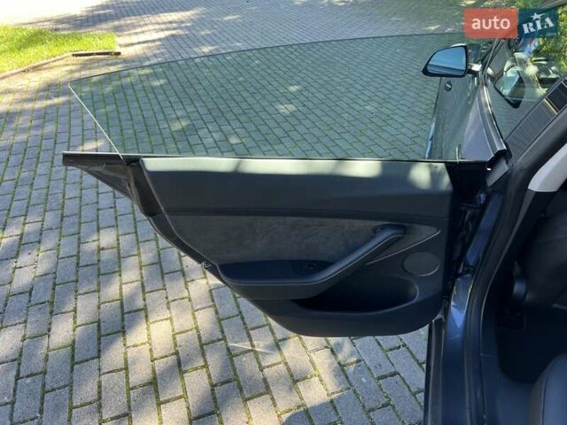 Серый Тесла Модель 3, объемом двигателя 0 л и пробегом 19 тыс. км за 24999 $, фото 34 на Automoto.ua