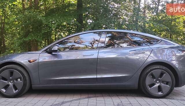 Сірий Тесла Модель 3, об'ємом двигуна 0 л та пробігом 18 тис. км за 26000 $, фото 48 на Automoto.ua