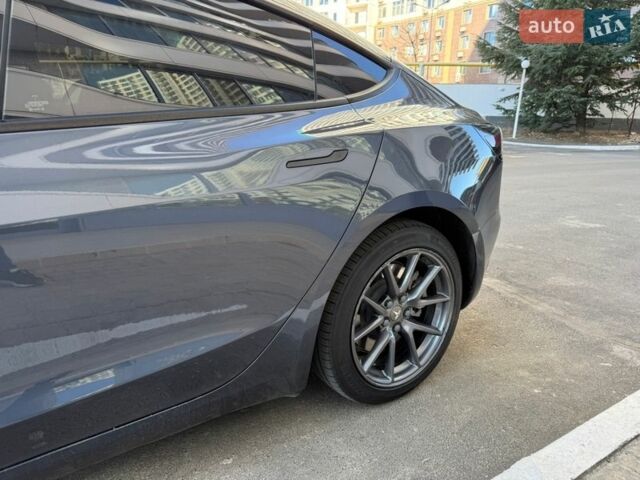 Серый Тесла Модель 3, объемом двигателя 0 л и пробегом 54 тыс. км за 19900 $, фото 37 на Automoto.ua