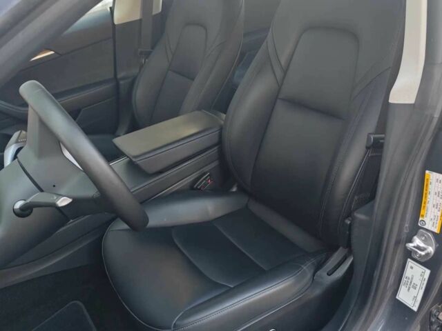 Сірий Тесла Модель 3, об'ємом двигуна 0 л та пробігом 35 тис. км за 13988 $, фото 7 на Automoto.ua