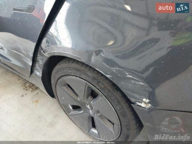 Сірий Тесла Модель 3, об'ємом двигуна 0 л та пробігом 6 тис. км за 17500 $, фото 22 на Automoto.ua