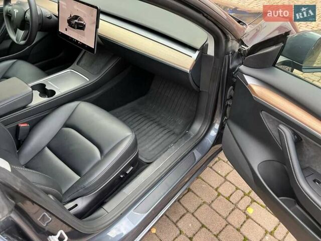 Тесла Модель 3 2023 у Вінниці на Automoto.ua Сірий Тесла Модель 3, об'ємом двигуна 0 л та пробігом 67 тис. км за 20000 $, фото 9 на Automoto.ua