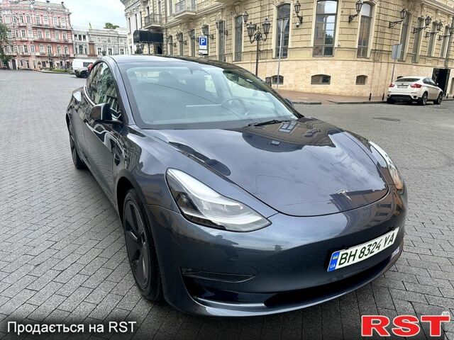 Серый Тесла Модель 3, объемом двигателя 0.32 л и пробегом 32 тыс. км за 24900 $, фото 6 на Automoto.ua