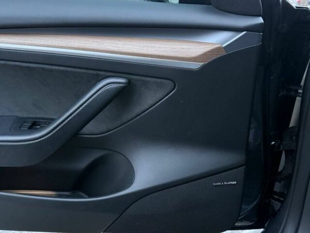 Сірий Тесла Модель 3, об'ємом двигуна 0 л та пробігом 49 тис. км за 33000 $, фото 3 на Automoto.ua