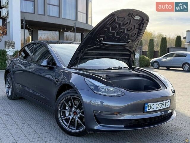 Серый Тесла Модель 3, объемом двигателя 0 л и пробегом 100 тыс. км за 18000 $, фото 4 на Automoto.ua