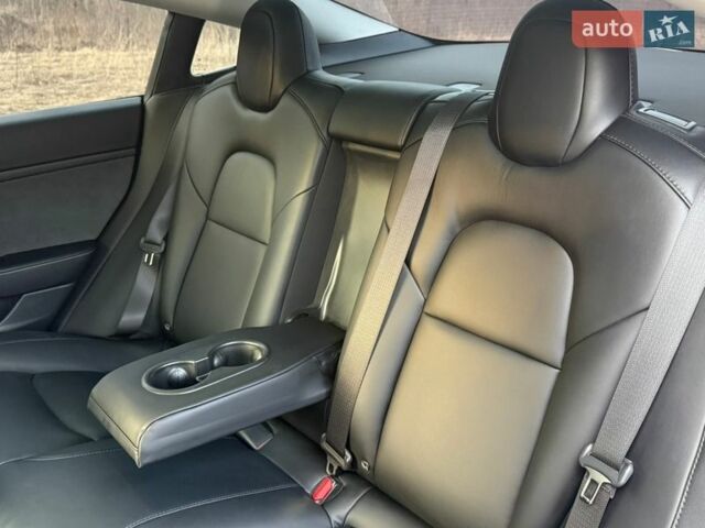 Серый Тесла Модель 3, объемом двигателя 0 л и пробегом 42 тыс. км за 19500 $, фото 65 на Automoto.ua