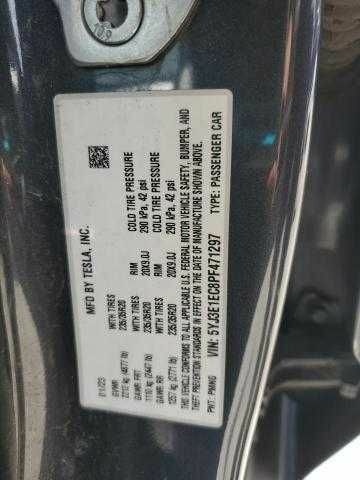 Серый Тесла Модель 3, объемом двигателя 0 л и пробегом 65 тыс. км за 5900 $, фото 11 на Automoto.ua