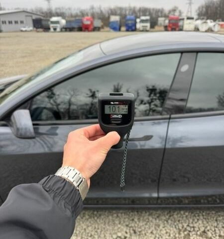 Серый Тесла Модель 3, объемом двигателя 0 л и пробегом 32 тыс. км за 21000 $, фото 48 на Automoto.ua