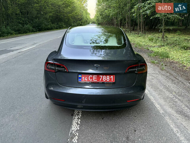 Серый Тесла Модель 3, объемом двигателя 0 л и пробегом 28 тыс. км за 18200 $, фото 10 на Automoto.ua