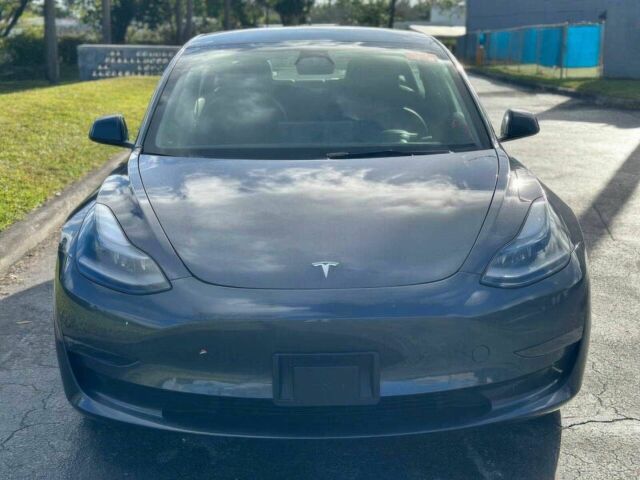 Серый Тесла Модель 3, объемом двигателя 0 л и пробегом 20 тыс. км за 10500 $, фото 1 на Automoto.ua