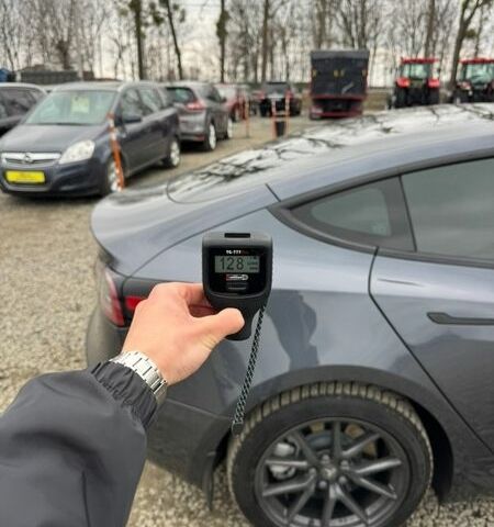 Серый Тесла Модель 3, объемом двигателя 0 л и пробегом 32 тыс. км за 21000 $, фото 52 на Automoto.ua