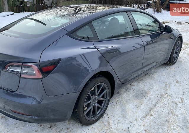 Серый Тесла Модель 3, объемом двигателя 0 л и пробегом 46 тыс. км за 18500 $, фото 6 на Automoto.ua