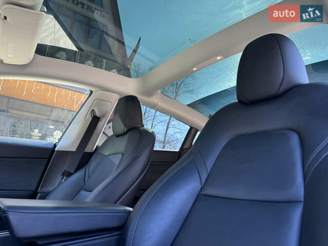 Серый Тесла Модель 3, объемом двигателя 0 л и пробегом 42 тыс. км за 19800 $, фото 19 на Automoto.ua