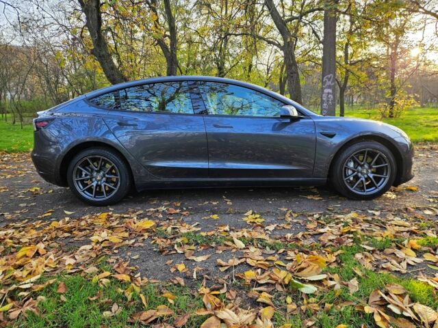 Сірий Тесла Модель 3, об'ємом двигуна 0 л та пробігом 52 тис. км за 20990 $, фото 5 на Automoto.ua