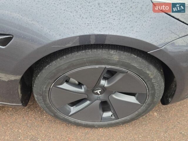 Сірий Тесла Модель 3, об'ємом двигуна 0 л та пробігом 28 тис. км за 24900 $, фото 3 на Automoto.ua