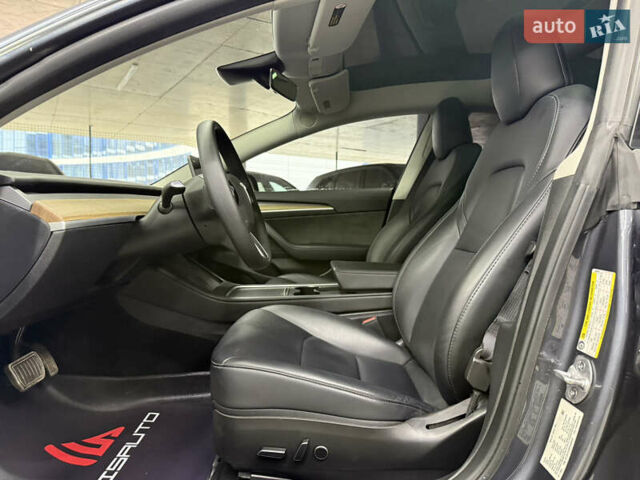 Сірий Тесла Модель 3, об'ємом двигуна 0 л та пробігом 48 тис. км за 20900 $, фото 20 на Automoto.ua