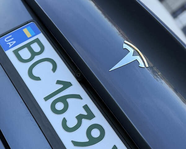 Серый Тесла Модель 3, объемом двигателя 0 л и пробегом 93 тыс. км за 19500 $, фото 27 на Automoto.ua