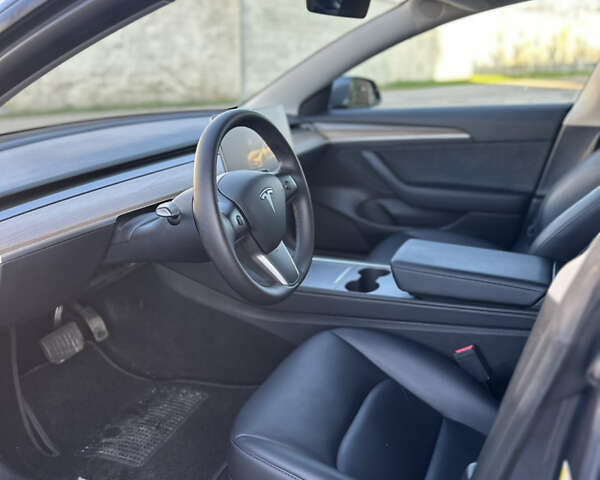 Серый Тесла Модель 3, объемом двигателя 0 л и пробегом 69 тыс. км за 18999 $, фото 24 на Automoto.ua