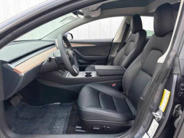 Серый Тесла Модель 3, объемом двигателя 0 л и пробегом 19 тыс. км за 13000 $, фото 14 на Automoto.ua