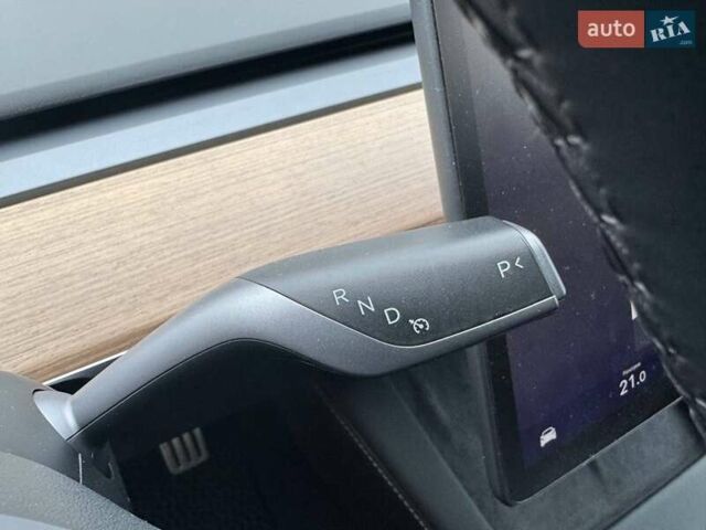 Серый Тесла Модель 3, объемом двигателя 0 л и пробегом 49 тыс. км за 24200 $, фото 26 на Automoto.ua