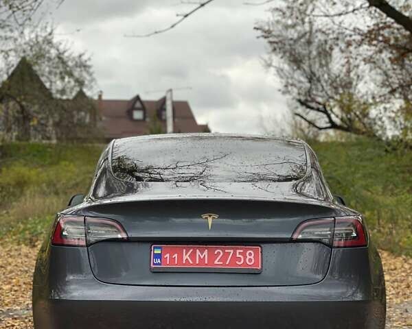 Сірий Тесла Модель 3, об'ємом двигуна 0 л та пробігом 171 тис. км за 18500 $, фото 2 на Automoto.ua