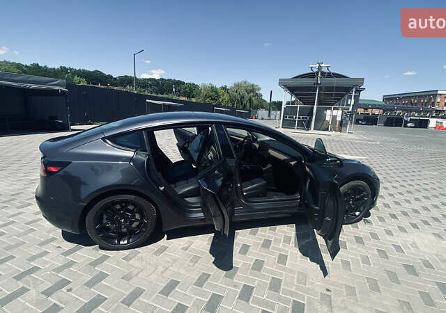 Сірий Тесла Модель 3, об'ємом двигуна 0 л та пробігом 6 тис. км за 21950 $, фото 5 на Automoto.ua