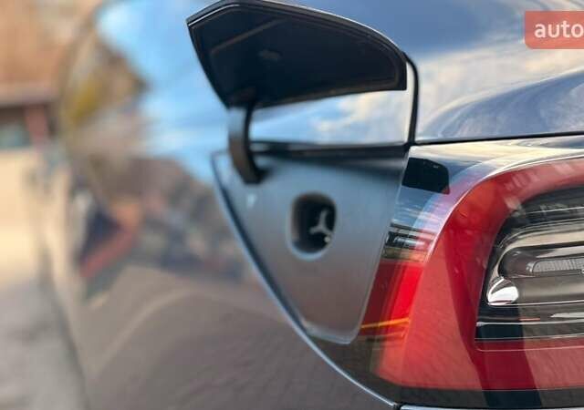 Серый Тесла Модель 3, объемом двигателя 0 л и пробегом 38 тыс. км за 25750 $, фото 17 на Automoto.ua