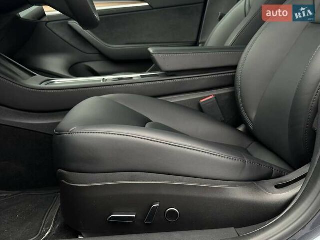 Серый Тесла Модель 3, объемом двигателя 0 л и пробегом 4 тыс. км за 20793 $, фото 18 на Automoto.ua