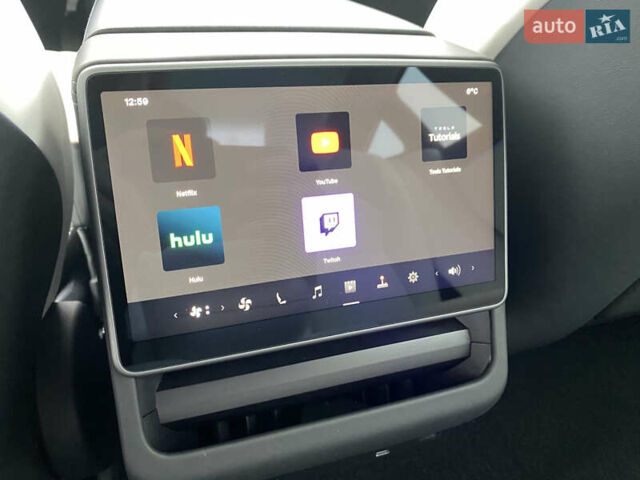 Серый Тесла Модель 3, объемом двигателя 0 л и пробегом 25 тыс. км за 30800 $, фото 29 на Automoto.ua