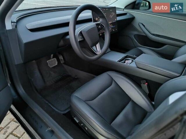 Серый Тесла Модель 3, объемом двигателя 0 л и пробегом 9 тыс. км за 28500 $, фото 6 на Automoto.ua