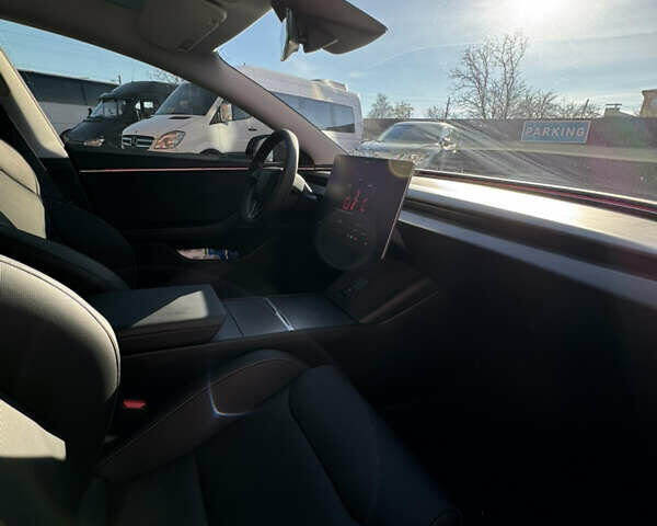 Серый Тесла Модель 3, объемом двигателя 0 л и пробегом 4 тыс. км за 38400 $, фото 20 на Automoto.ua