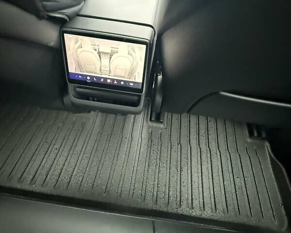 Сірий Тесла Модель 3, об'ємом двигуна 0 л та пробігом 1 тис. км за 35900 $, фото 16 на Automoto.ua