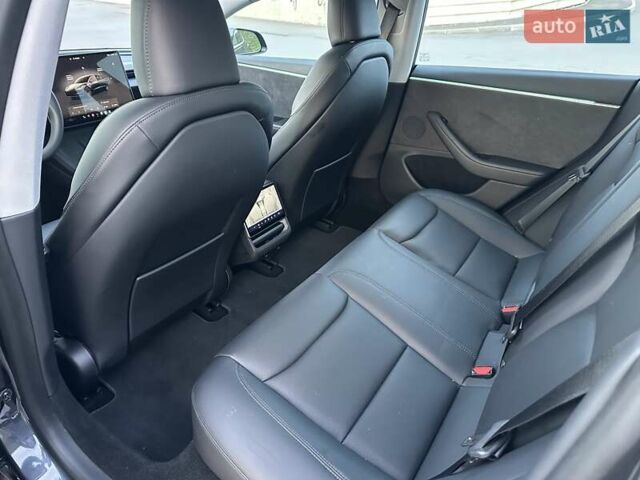 Серый Тесла Модель 3, объемом двигателя 0 л и пробегом 14 тыс. км за 29800 $, фото 10 на Automoto.ua