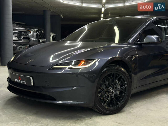 Серый Тесла Модель 3, объемом двигателя 0 л и пробегом 41 тыс. км за 25500 $, фото 8 на Automoto.ua