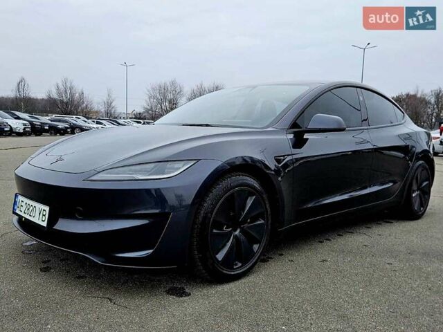Серый Тесла Модель 3, объемом двигателя 0 л и пробегом 23 тыс. км за 29900 $, фото 2 на Automoto.ua