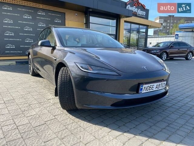 Серый Тесла Модель 3, объемом двигателя 0 л и пробегом 8 тыс. км за 39000 $, фото 1 на Automoto.ua